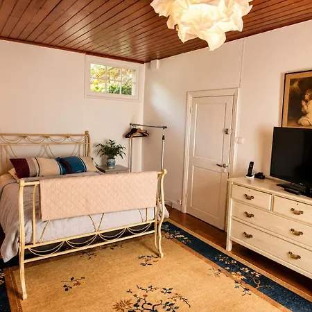 2-bedroom In Sleeps 4 度假居
